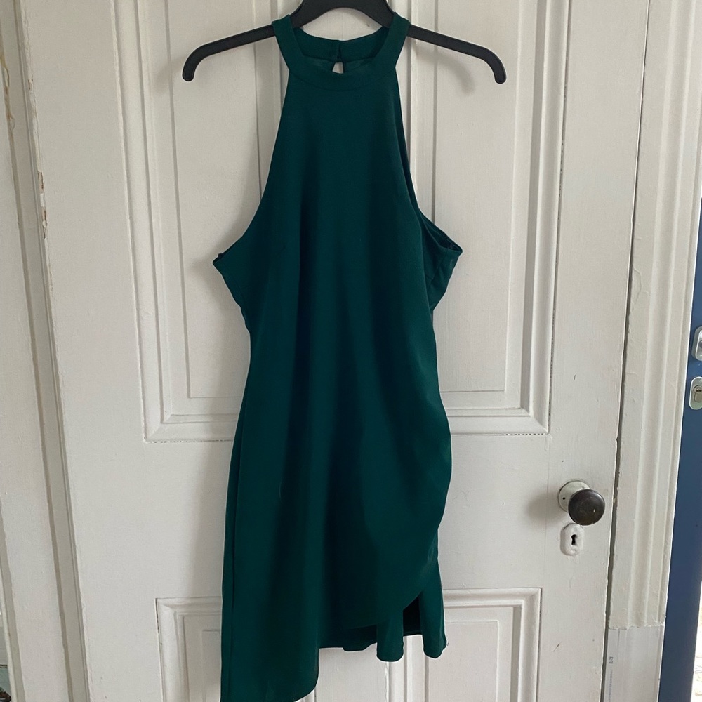 High neck emerald green cocktail dress from Lulus. Size large